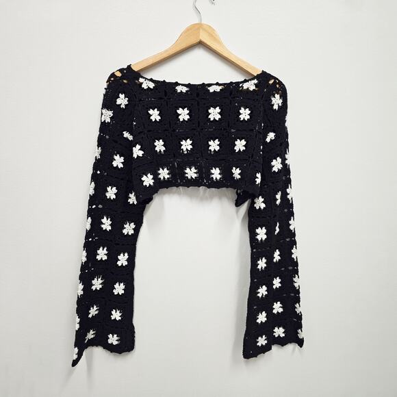 Forever 21+ Black Floral Crochet Knit Bolero Bell Sleeve Cropped Shrug 2X - Picture 3 of 5